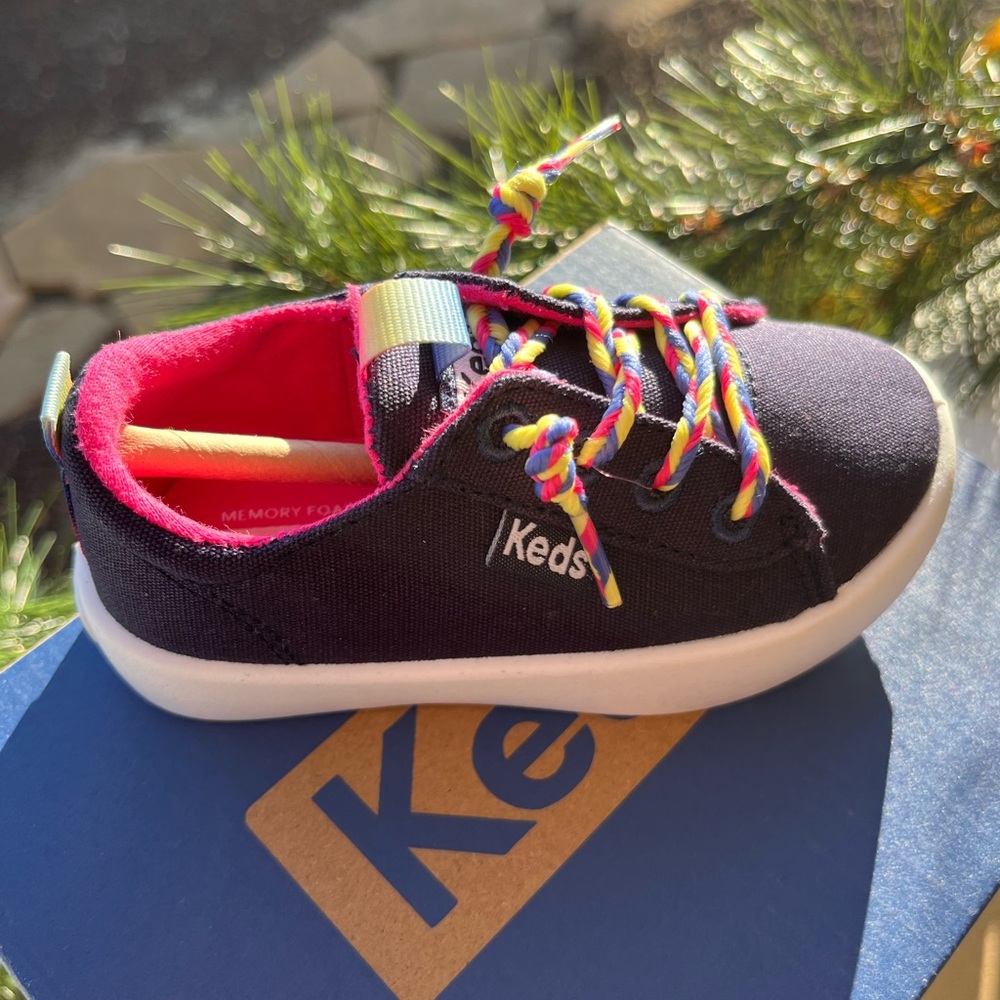 Keds Toddler’s Kickback Sneakers | Sz. 6 (Toddler) | Navy